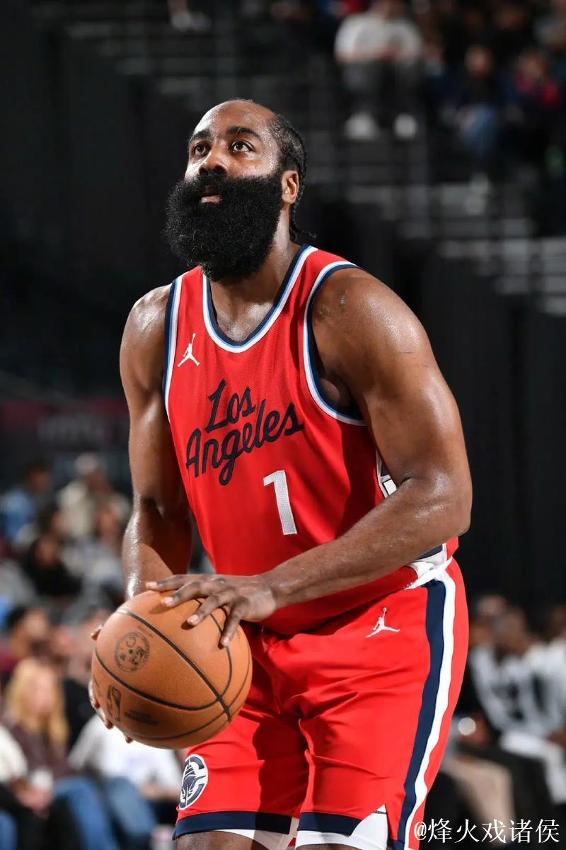 无力回天!快船官媒晒本场比赛的终场海报,球队遭遇四连败 无力回天!快船官媒晒本场比赛的终场海报,球队遭遇四连败