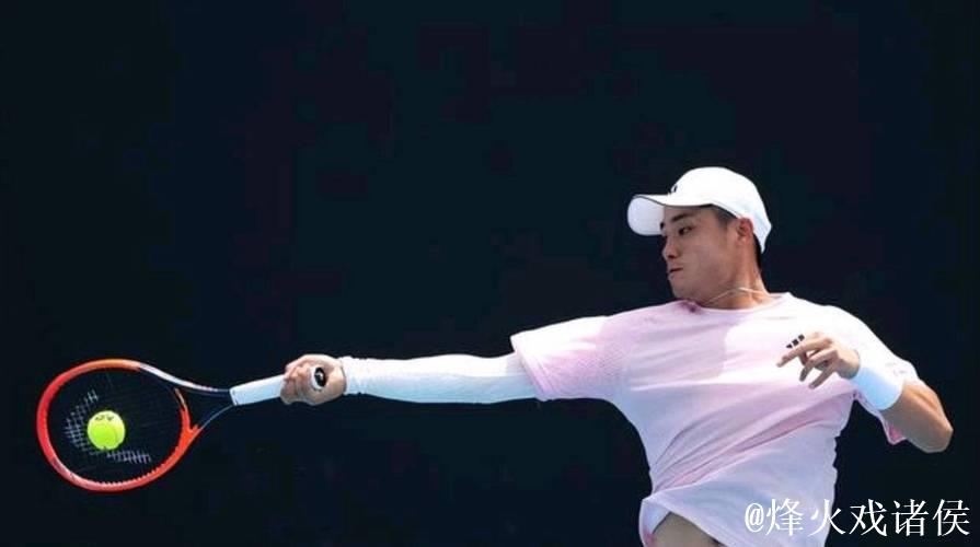 吴易昺直落两盘击败克鲁格 成功挺进澳网资格赛次轮 吴易昺直落两盘击败克鲁格 成功挺进澳网资格赛次轮